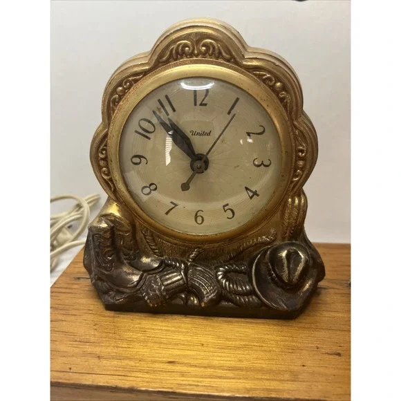 VINTAGE Gold TONE METAL HORSE & CLOCK  MOVEMENT BY UNITED MADE IN USA- Works! - Picture 2 of 11